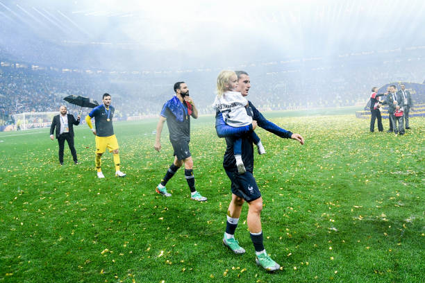 的中场球员 的中场球员